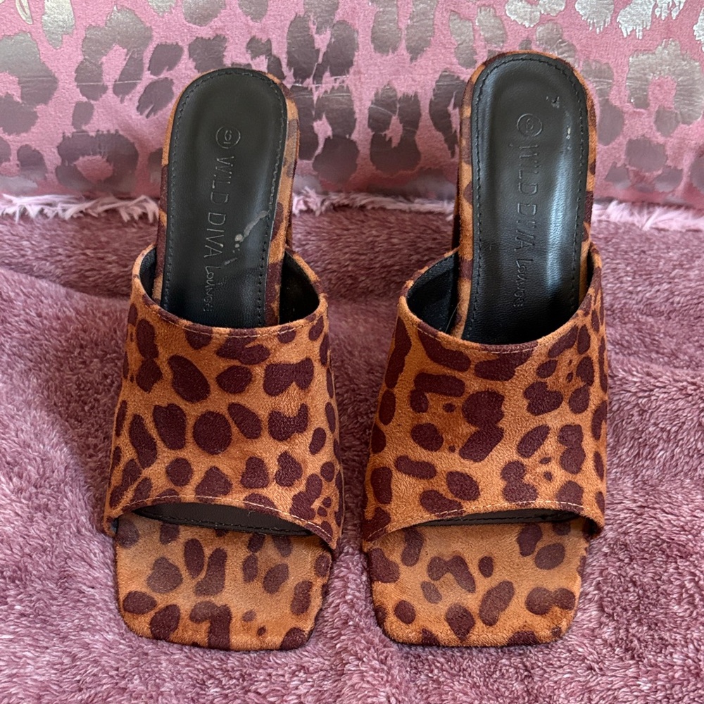 Wild Diva Women's Tan Leopard Mules